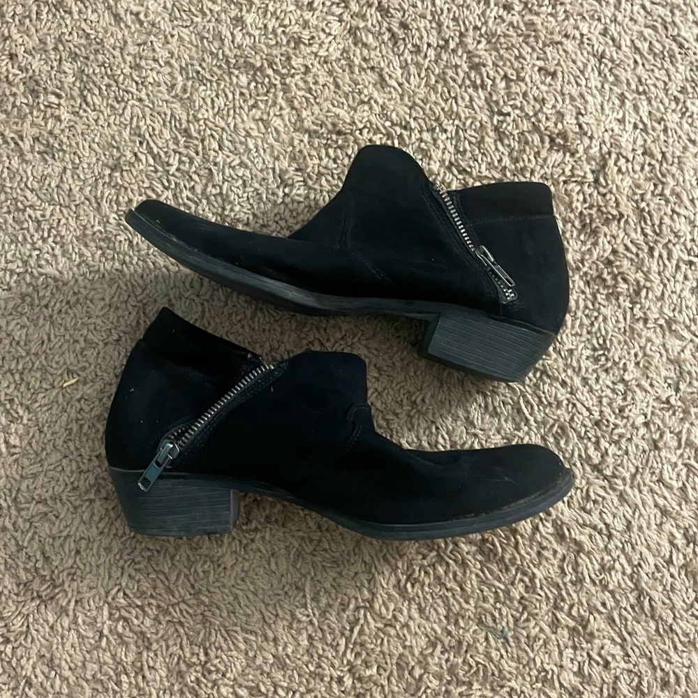 Size 8 American Rag suede black booties
